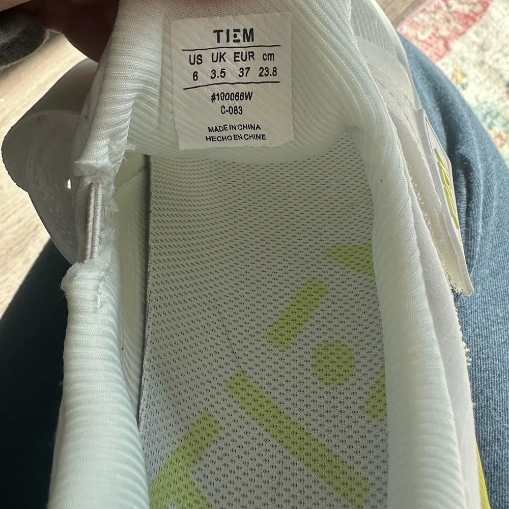 Tiem Lynx Size 6 Never Worn! With cleat set